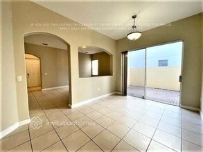 8865 NW 178th St in Hialeah, FL - Building Photo - Building Photo