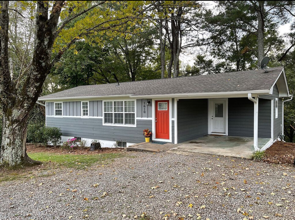 1610 Madison Ave NW in Cullman, AL - Building Photo