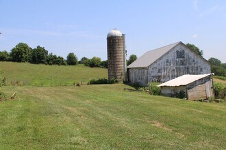 4676 Shaffers Church Rd in Glenville, PA - Building Photo - Building Photo