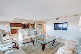 4301 N Ocean Blvd in Boca Raton, FL - Building Photo - Building Photo