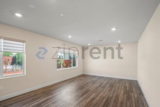 5587 Howell Mountain Ln in Antioch, CA - Foto de edificio - Building Photo