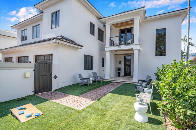 1949 Harbourview Dr in Fort Lauderdale, FL - Building Photo - Building Photo