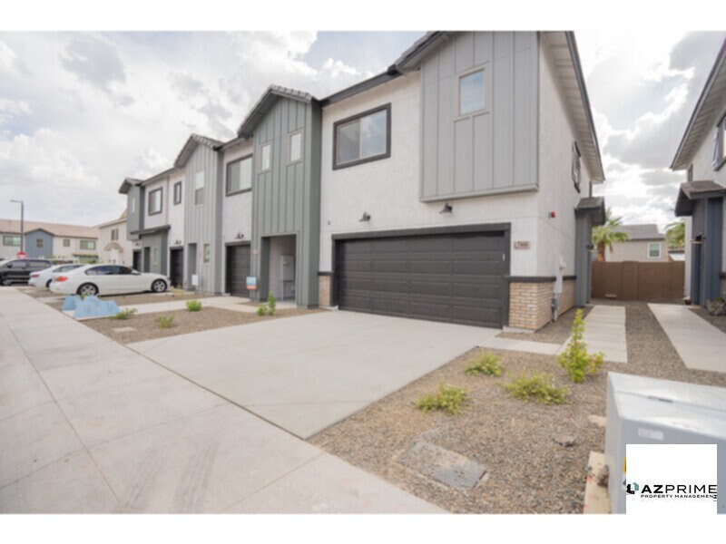 7444 S 75th Ln in Phoenix, AZ - Building Photo