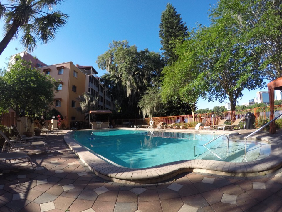 1100 Delaney Ave in Orlando, FL - Building Photo