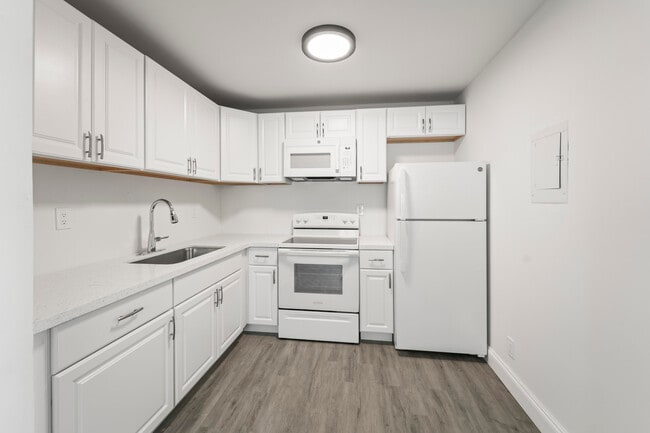 938 Normandy Trail in Delray Beach, FL - Building Photo - Building Photo