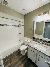 Brixton West Apartment Homes in Arlington, TX - Foto de edificio - Building Photo