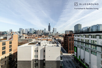 1220 W Jackson Blvd, Unit FL9-ID1206 in Chicago, IL - Building Photo - Building Photo