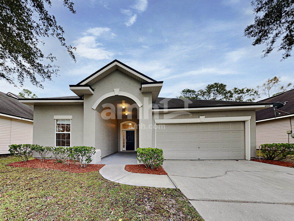 6929 Morse Oaks Dr in Jacksonville, FL - Building Photo