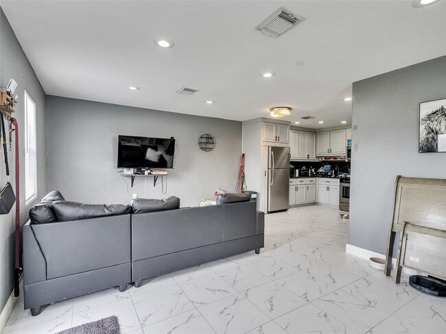 property at 1107 E 40th 1/2 St