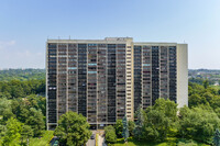 Wynford South in Toronto, ON - Building Photo - Building Photo