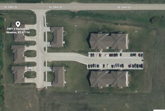 Cottonwood Crossing in Newton, KS - Building Photo - Building Photo