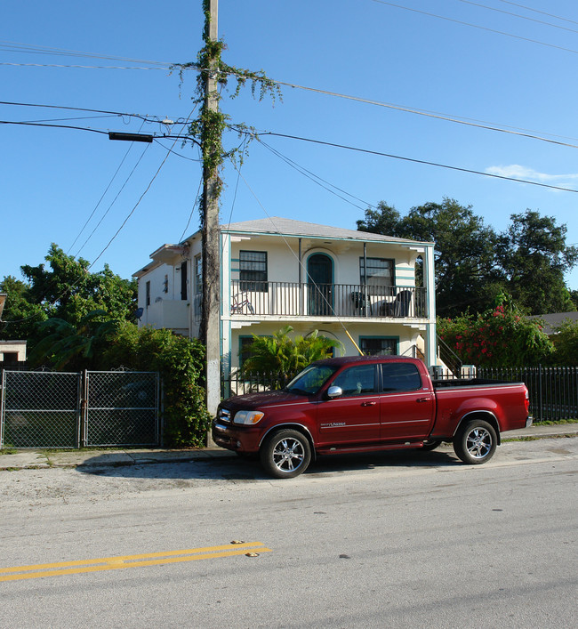 507 NE 67th St in Miami, FL - Foto de edificio - Building Photo