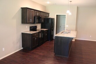 5001 Raintree Cir in Loma Linda, MO - Building Photo - Building Photo