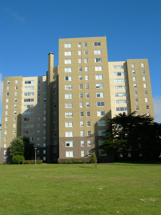 Villas Park Merced in San Francisco, CA - Foto de edificio