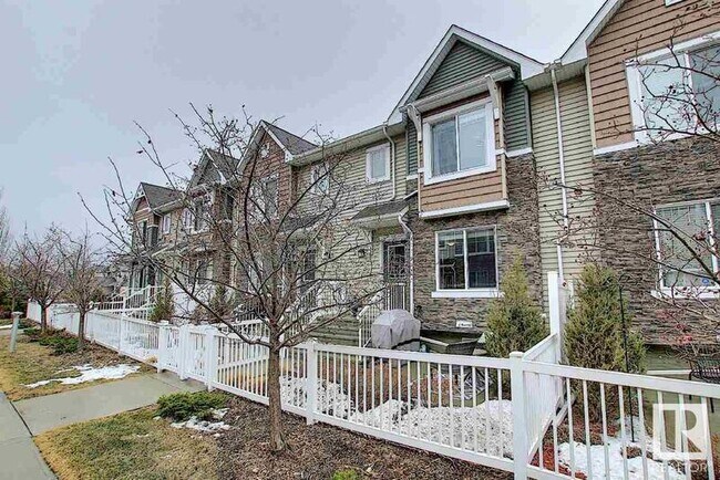 3625-3144 144 Ave NW in Edmonton, AB - Building Photo - Building Photo