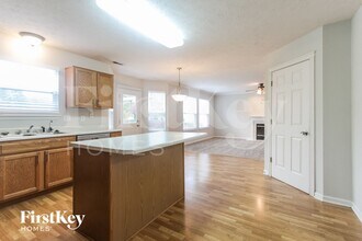 6262 Saddletree Dr in Zionsville, IN - Foto de edificio - Building Photo