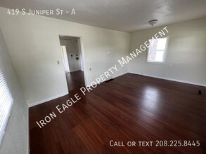 419 S Juniper St in Nampa, ID - Building Photo - Building Photo