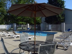 Cambridge Place Apartments in Kokomo, IN - Foto de edificio - Building Photo