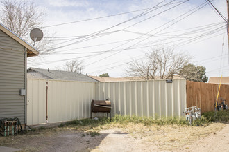 2400 College Ave in Midland, TX - Building Photo - Other