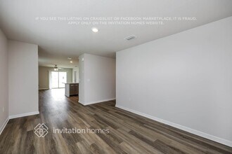 10737 Hidden Banks Gln in Parrish, FL - Building Photo - Building Photo