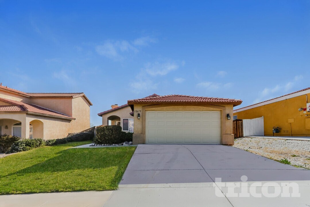 12675 1st Ave in Victorville, CA - Building Photo