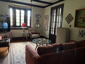 334 Thrall St, Unit 3 in Cincinnati, OH - Foto de edificio - Building Photo