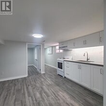 238 Strathmore Blvd in Toronto, ON - Building Photo - Building Photo