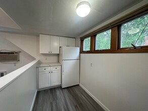 6 Quebec Dr in Huntington Station, NY - Building Photo - Building Photo