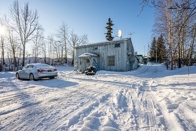 265 N Knik St in Wasilla, AK - Building Photo - Building Photo