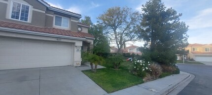 25919 San Clemente Dr in Santa Clarita, CA - Building Photo - Building Photo