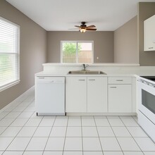 7082 Davit Cir in Greenacres, FL - Building Photo - Building Photo