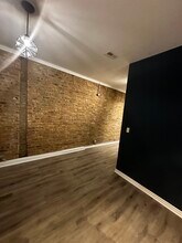 2405 N Neva Ave, Unit ground in Chicago, IL - Building Photo - Building Photo