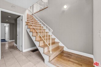 8204 Calabar Ave in Los Angeles, CA - Building Photo - Building Photo
