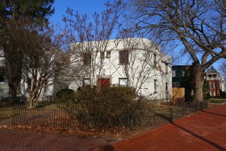1126 S Carolina Ave SE in Washington, DC - Building Photo - Building Photo
