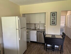 167 N Collier Blvd in Marco Island, FL - Building Photo - Building Photo