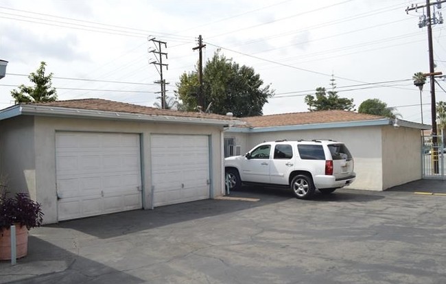 1510 Vineland Ave in Baldwin Park, CA - Foto de edificio - Building Photo