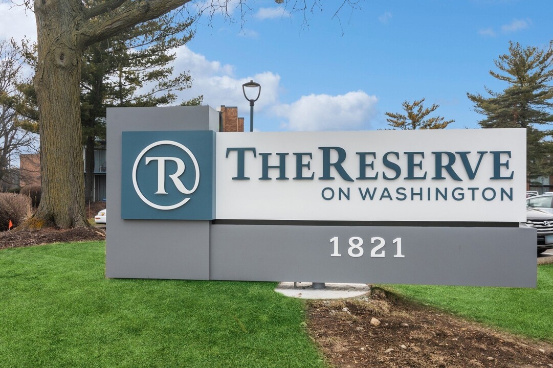 The Reserve on Washington in Naperville, IL - Building Photo