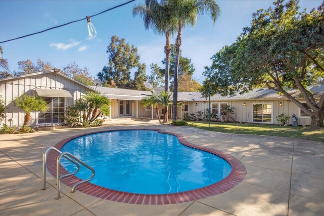914 El Paseo Rd in Ojai, CA - Building Photo - Building Photo