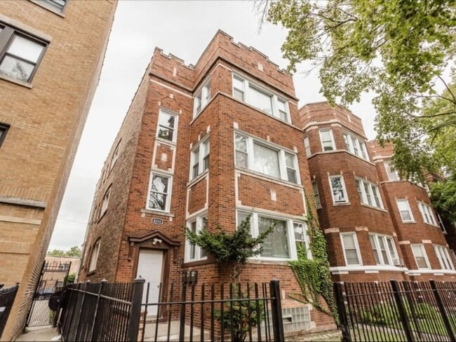 property at 8234 S Maryland Ave