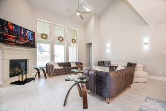3430 Majestic Pne Ln in Rosenberg, TX - Building Photo - Building Photo