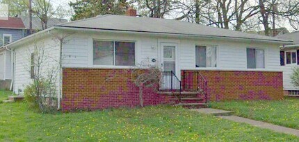 4905 Donovan Dr in Garfield Heights, OH - Building Photo - Building Photo