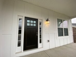 1088 River Oaks Blvd in Lebanon, TN - Building Photo - Building Photo