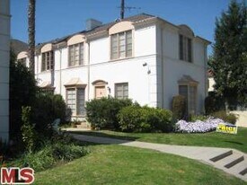 1207 S Ogden Dr in Los Angeles, CA - Building Photo