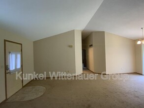 37 S Cherry Hls in Edwardsville, IL - Building Photo - Building Photo