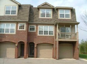 2721 Barclay Way in Ann Arbor, MI - Building Photo