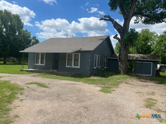 property at 303 San Marcos Hwy