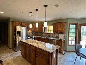 3825 E Devonshire Ln in Bloomington, IN - Foto de edificio - Building Photo