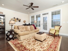 306 Roberts Ridge Dr in Cary, NC - Foto de edificio - Building Photo