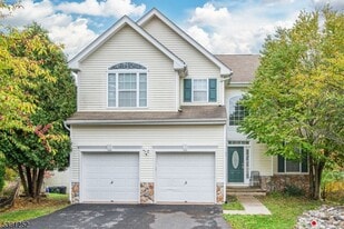 3 Green Hill Rd in Hackettstown, NJ - Building Photo