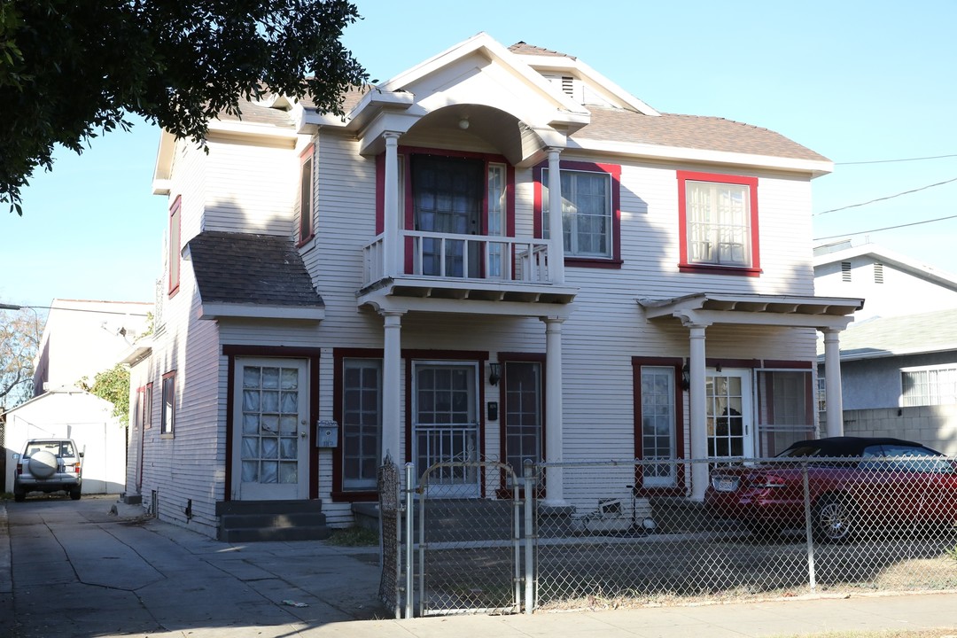 1117 N Alexandria Ave in Los Angeles, CA - Building Photo